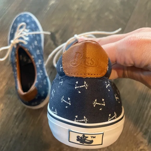 G.H. Bass & Co. Navy Anchor Women's Boat Shoes Size 9 - Picture 3 of 6